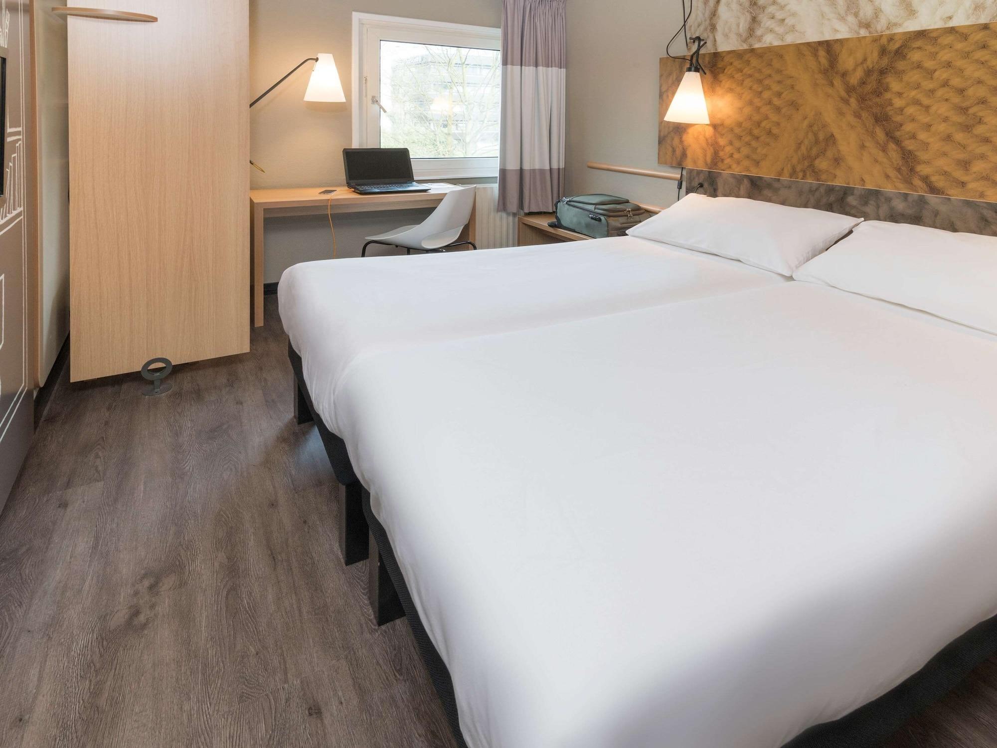 ibis Tilburg Hotel Bagian luar foto