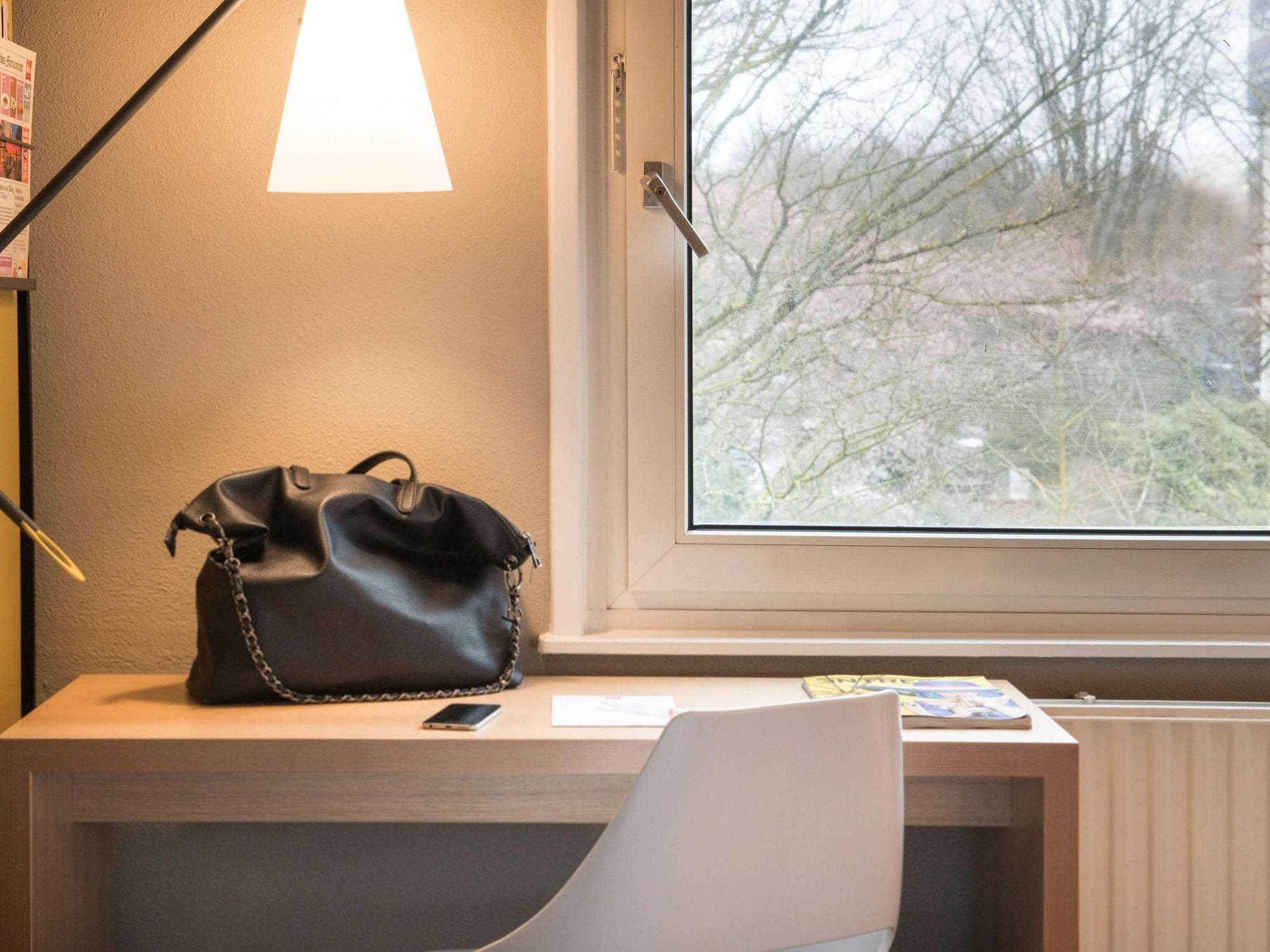ibis Tilburg Hotel Bagian luar foto