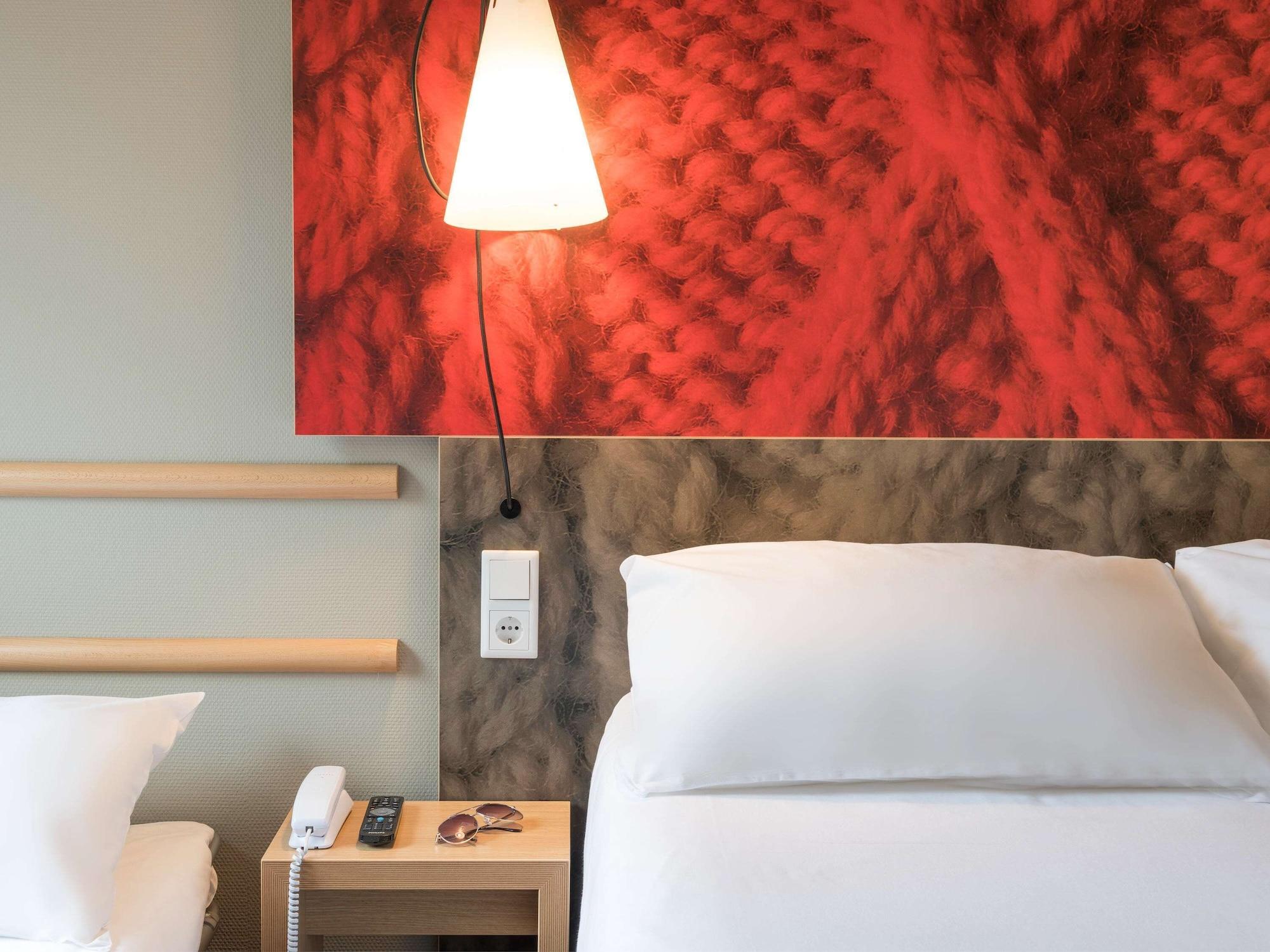 ibis Tilburg Hotel Bagian luar foto