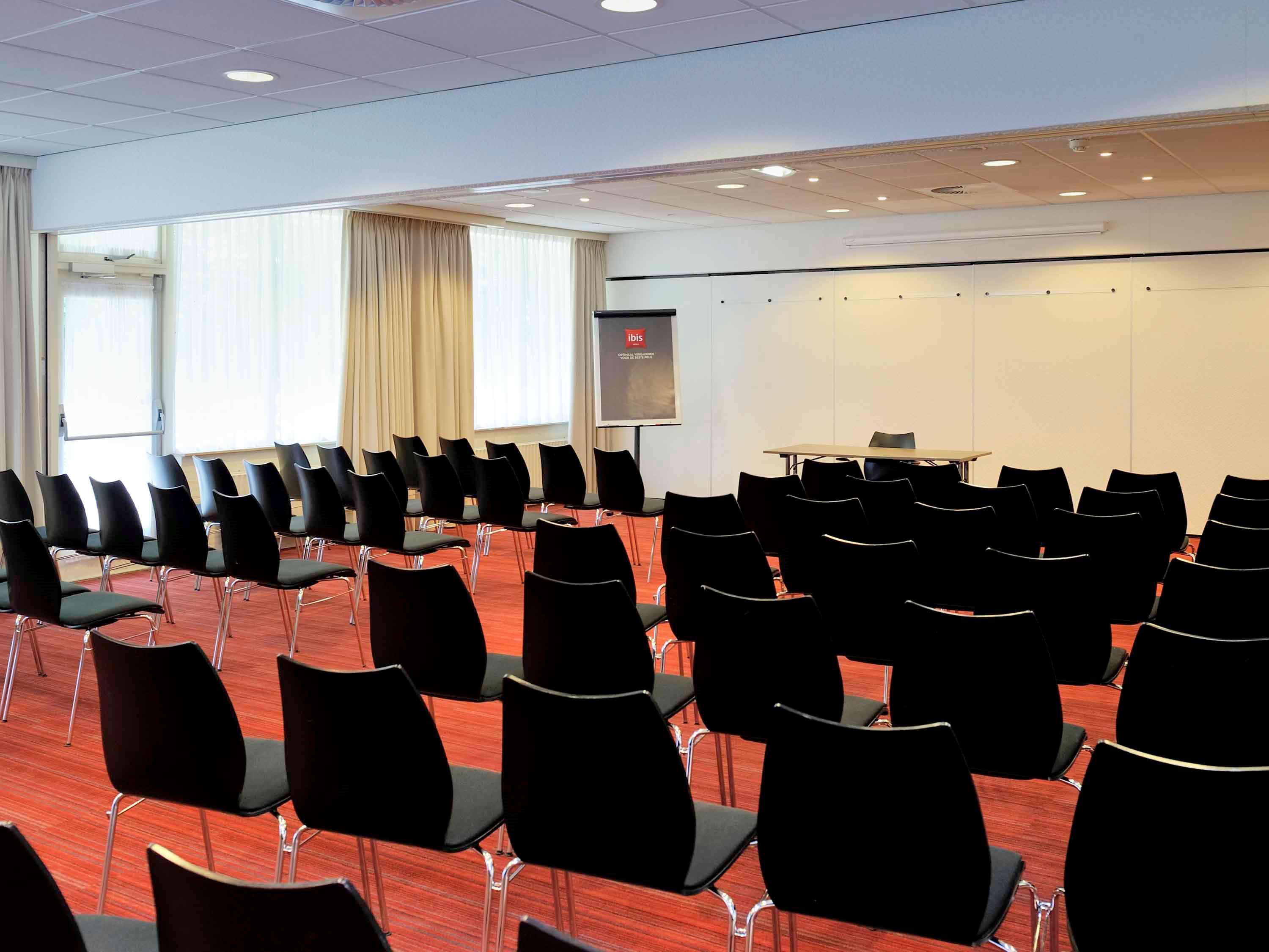 ibis Tilburg Hotel Bagian luar foto