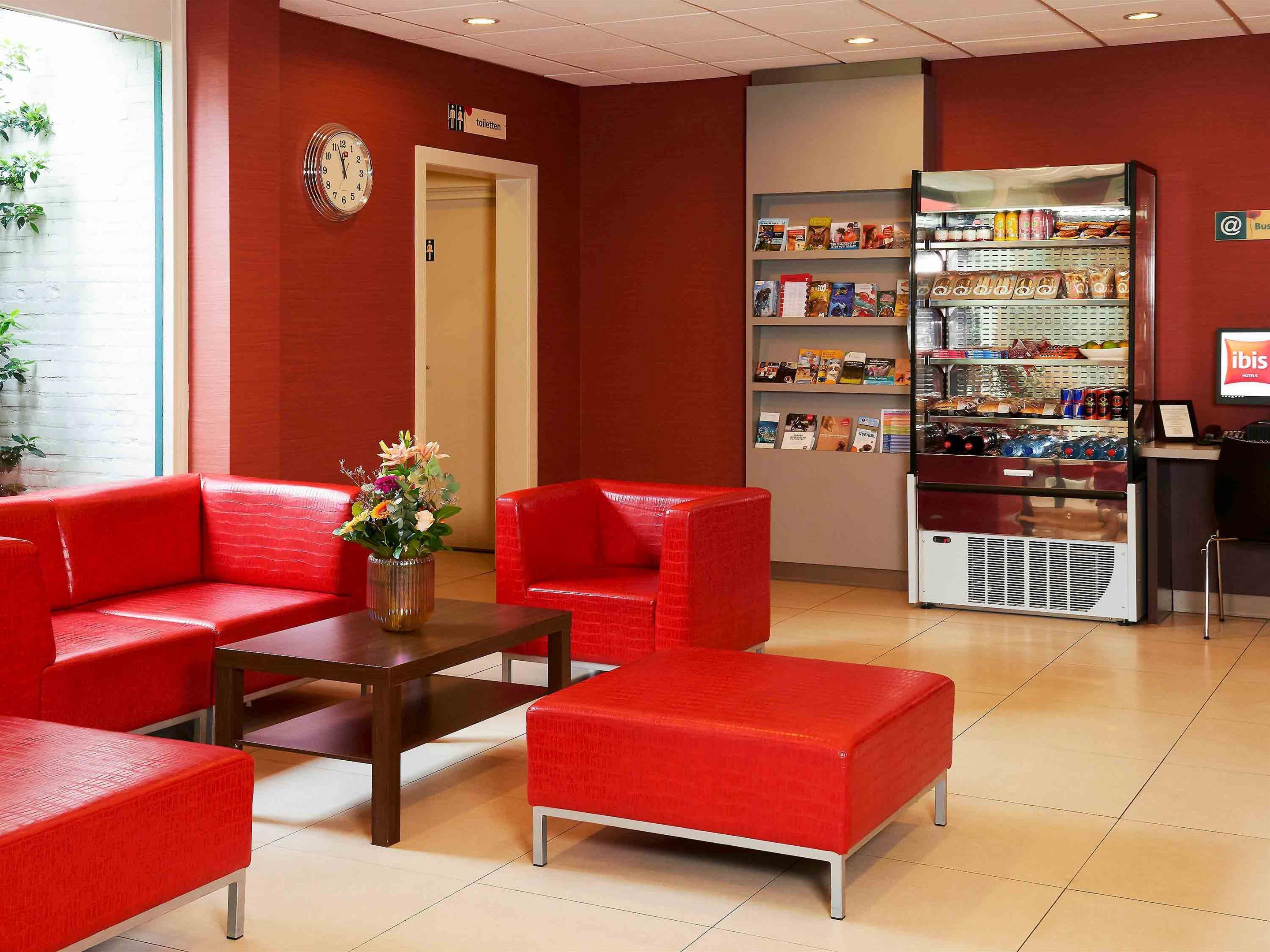 ibis Tilburg Hotel Bagian luar foto